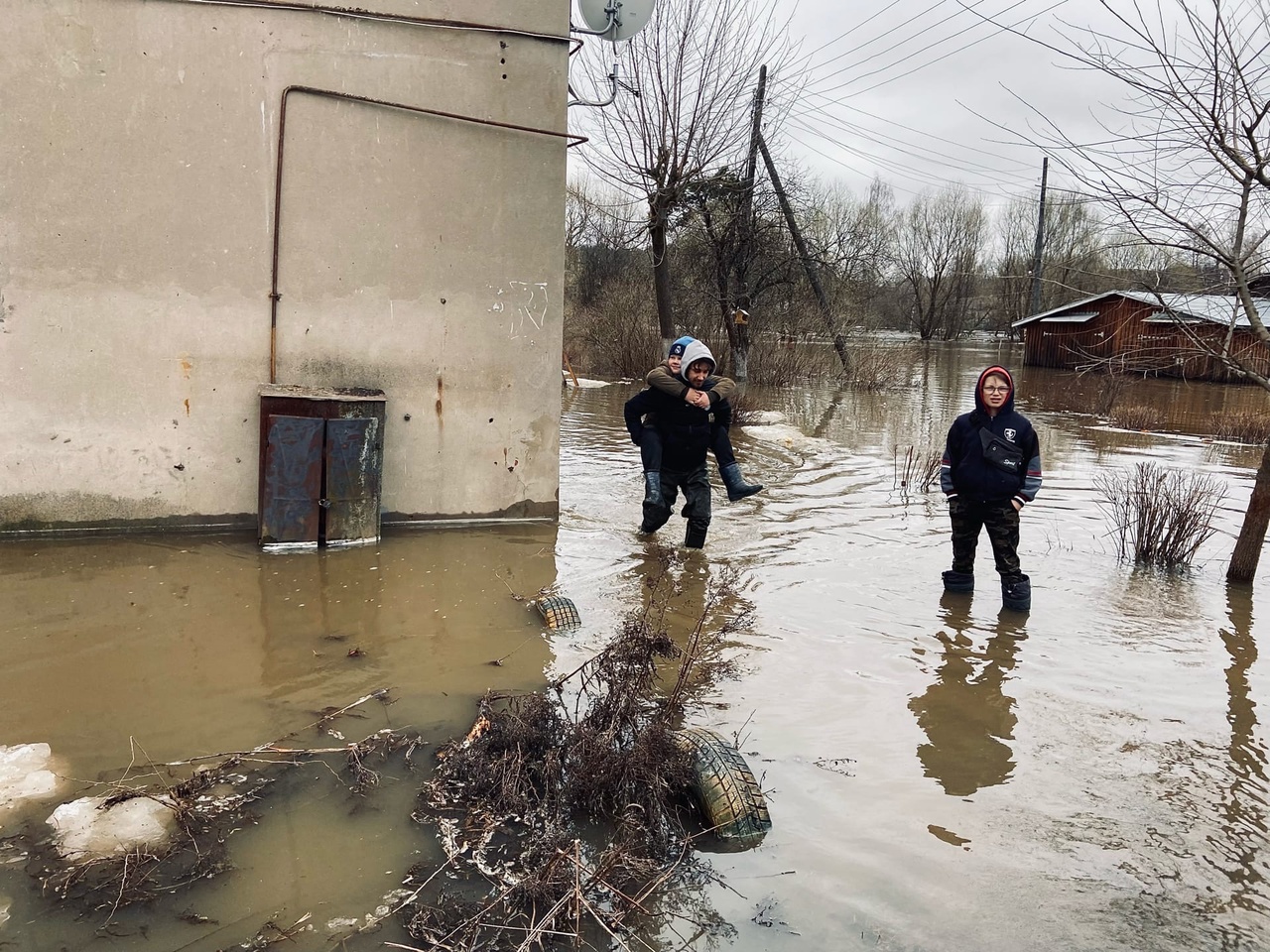 Подъем воды в клязьме. Поселок труд Петушинский район Владимирская область. Поселок труд Петушинский район. Большая липня река Владимирская область. Подтопление домов.